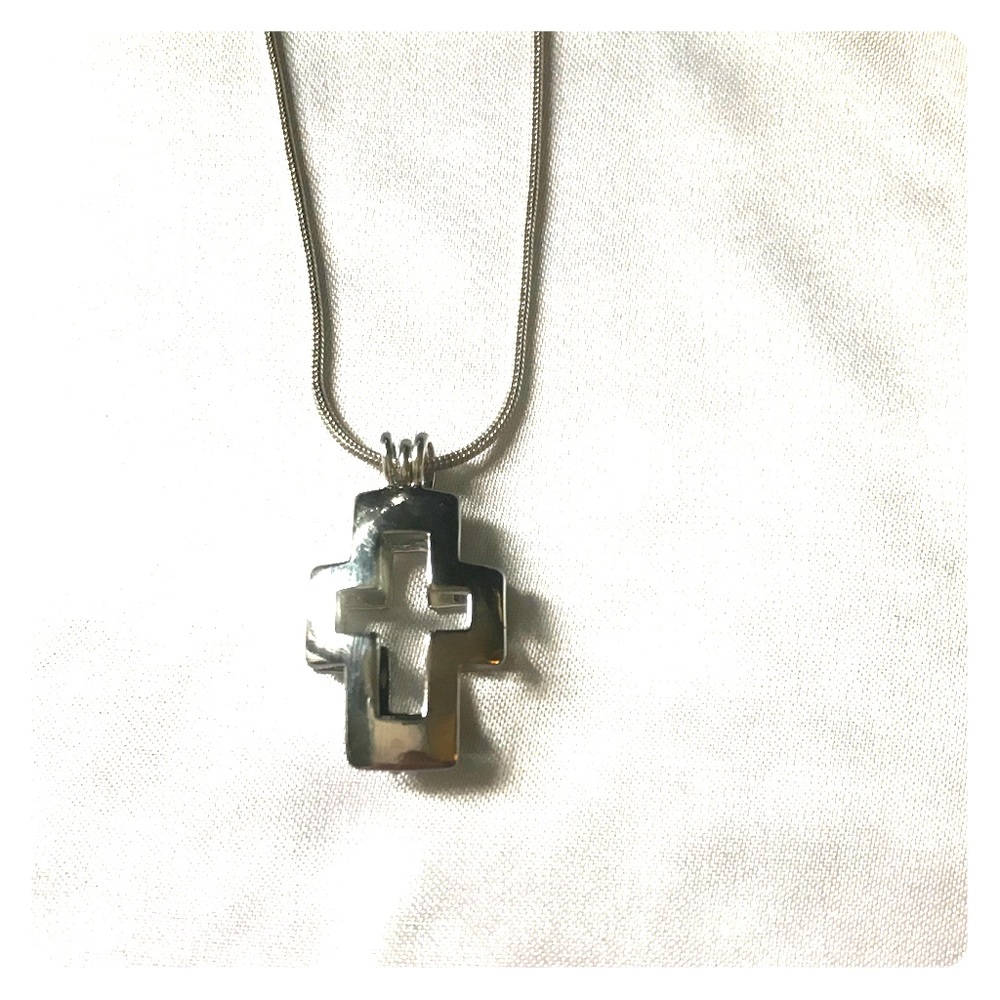 New Silver cross cage w mystery pearl